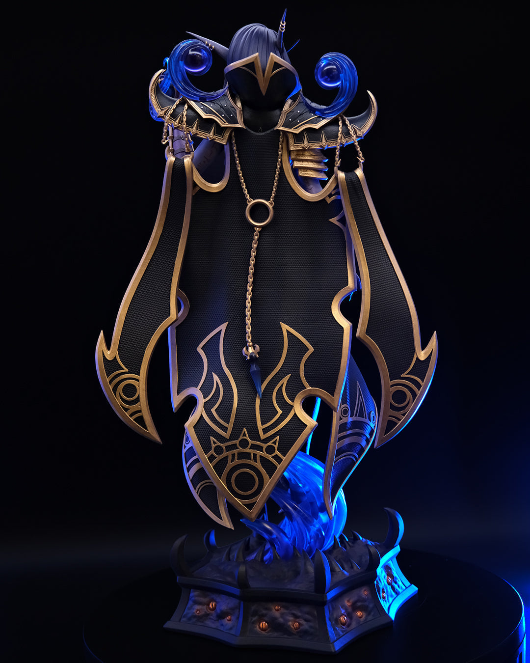 The Void Empress Statue