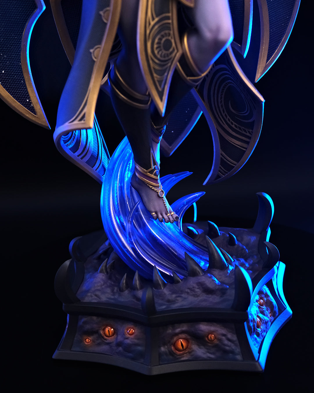 The Void Empress Statue