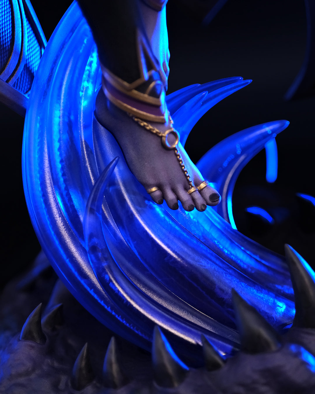 The Void Empress Statue
