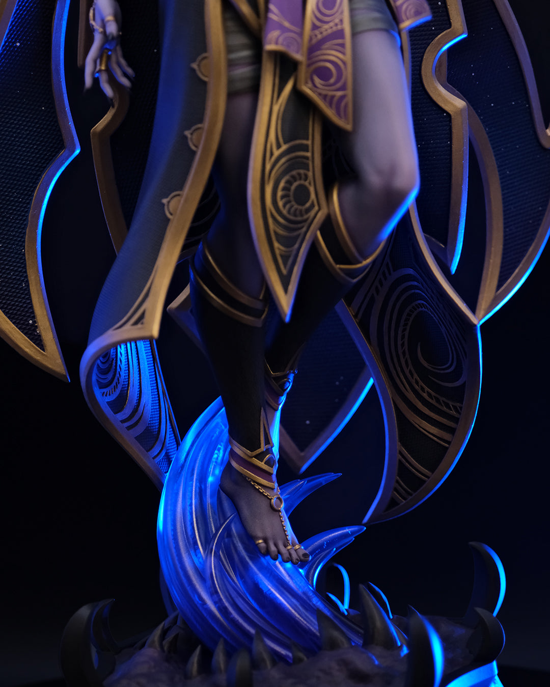 The Void Empress Statue