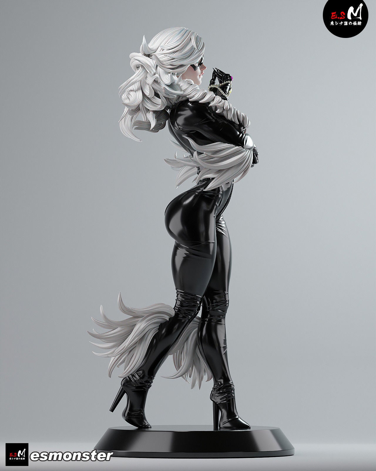 Felicia The Thief Statue