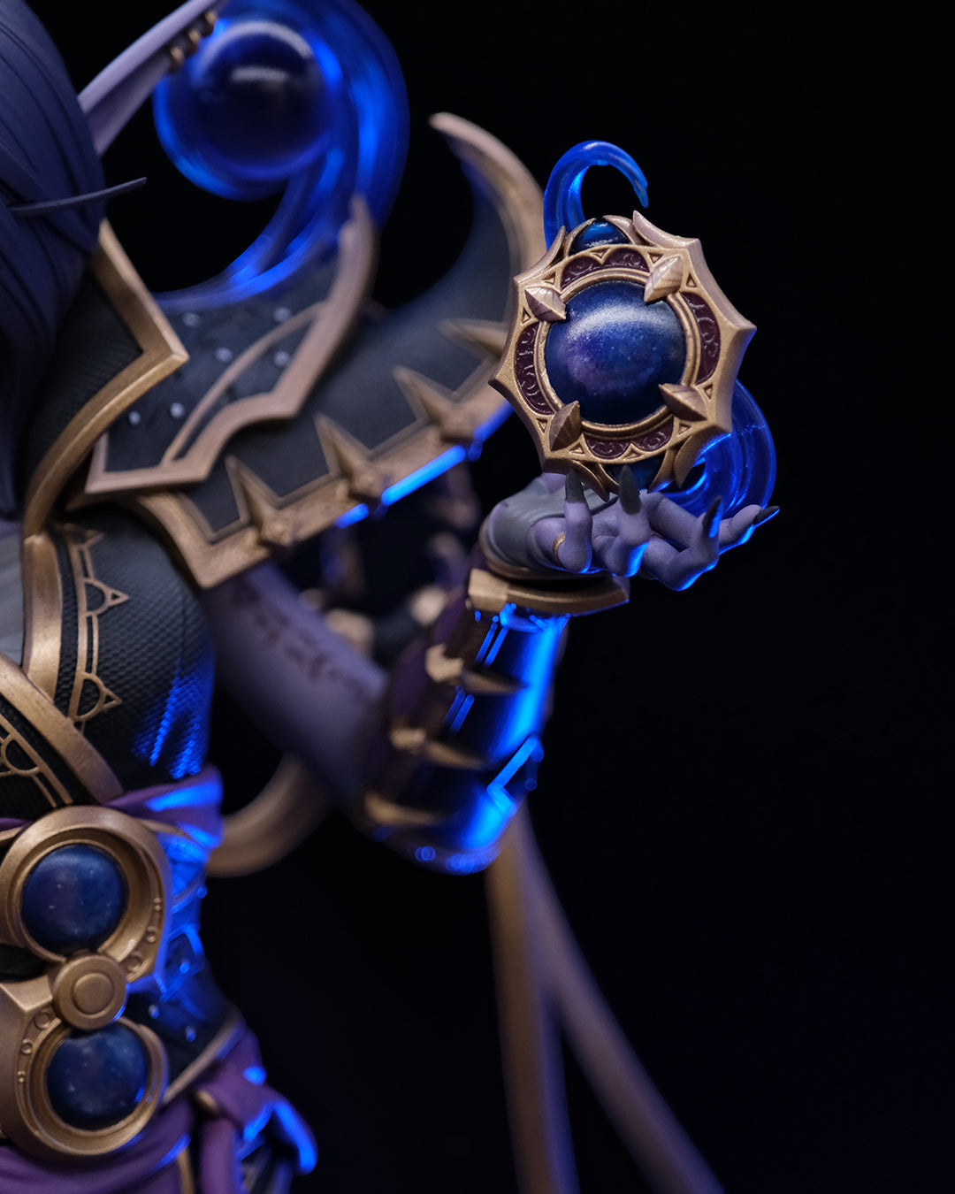 The Void Empress Statue