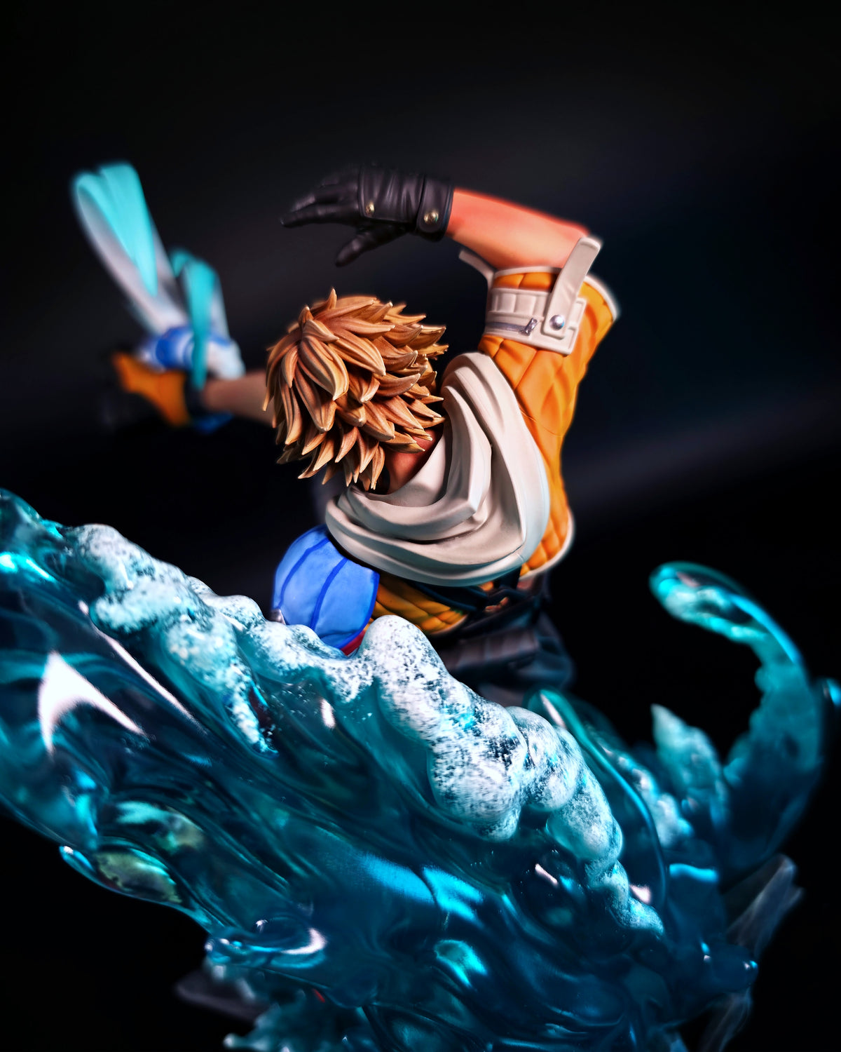 The Blitzball Ace Statue